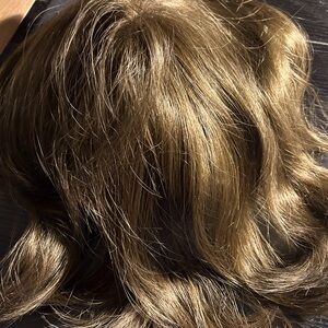 New 8 in wig topper. I bought it and decided to go with extensions.